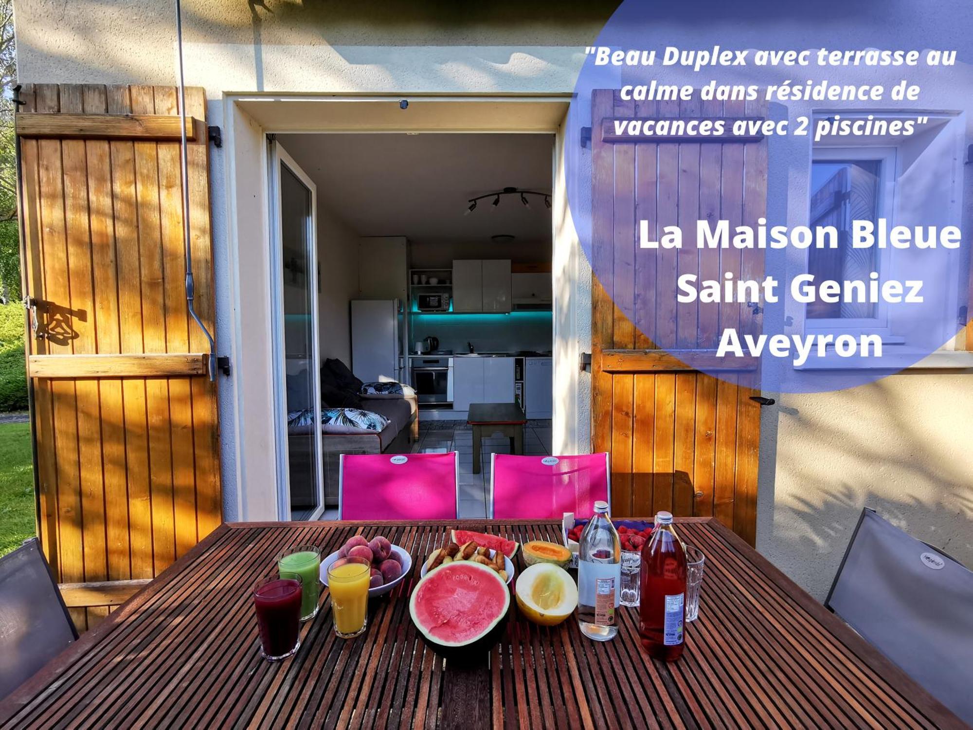 La Maison Bleue, Village Vacances, Piscine, Parking Saint-Geniez-d'Olt Luaran gambar