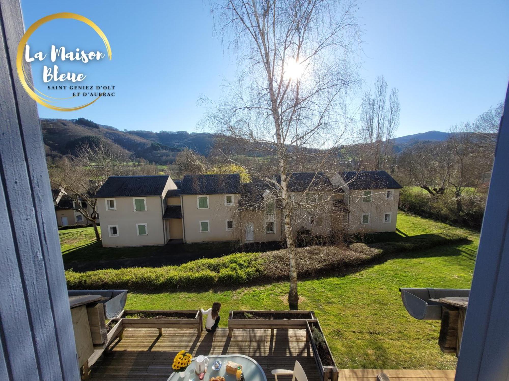 La Maison Bleue, Village Vacances, Piscine, Parking Saint-Geniez-d'Olt Luaran gambar