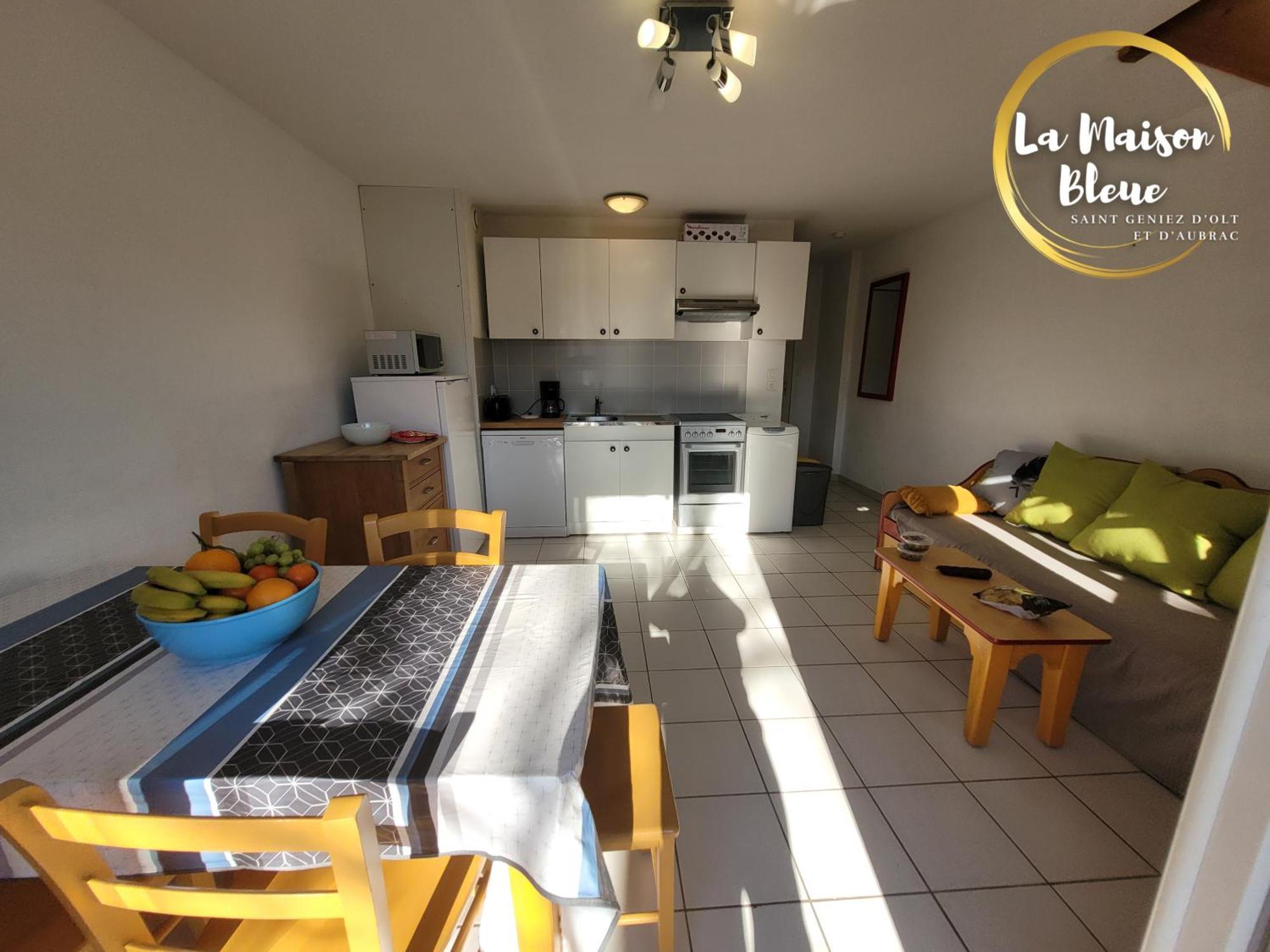 La Maison Bleue, Village Vacances, Piscine, Parking Saint-Geniez-d'Olt Luaran gambar