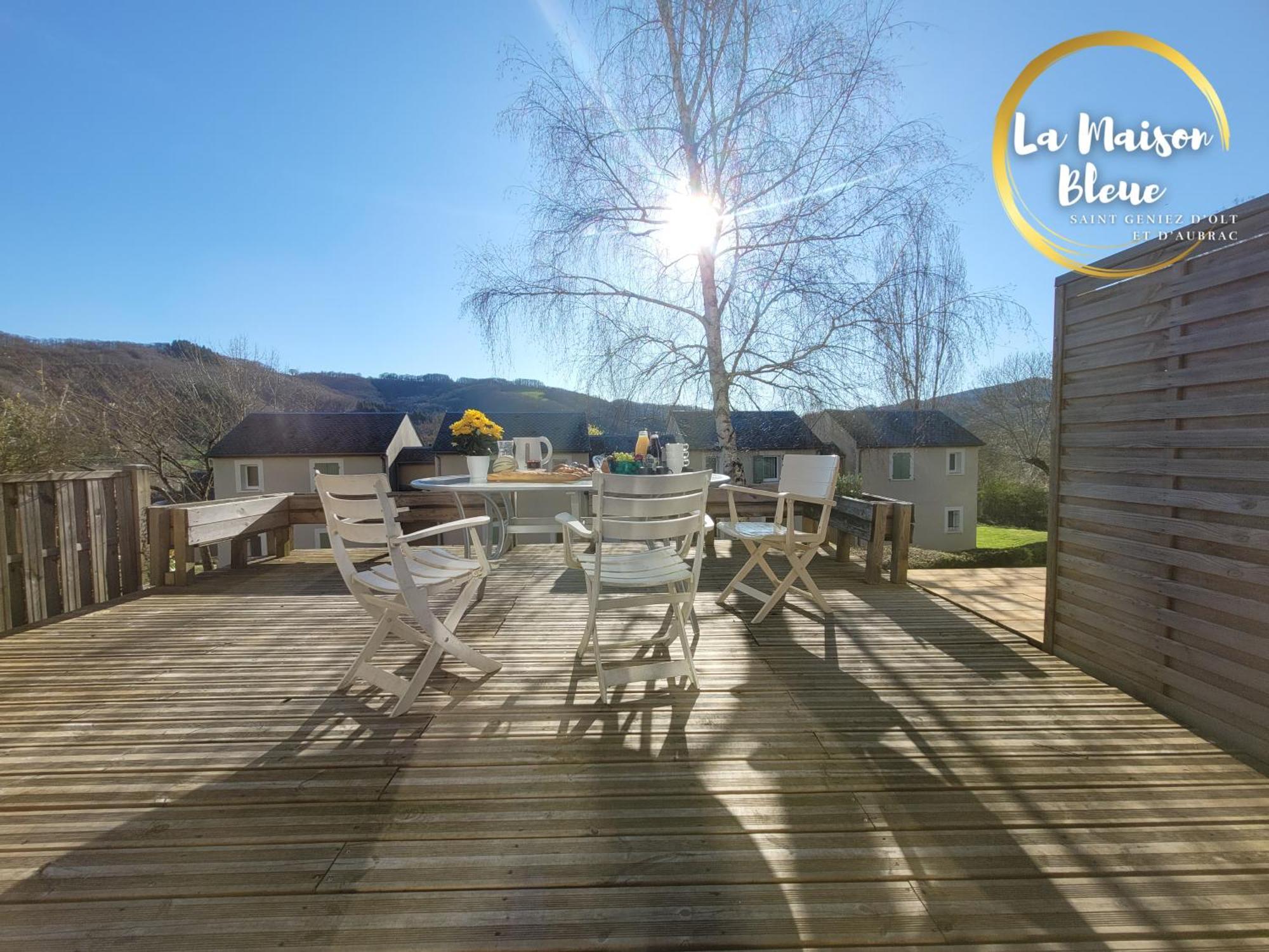 La Maison Bleue, Village Vacances, Piscine, Parking Saint-Geniez-d'Olt Luaran gambar